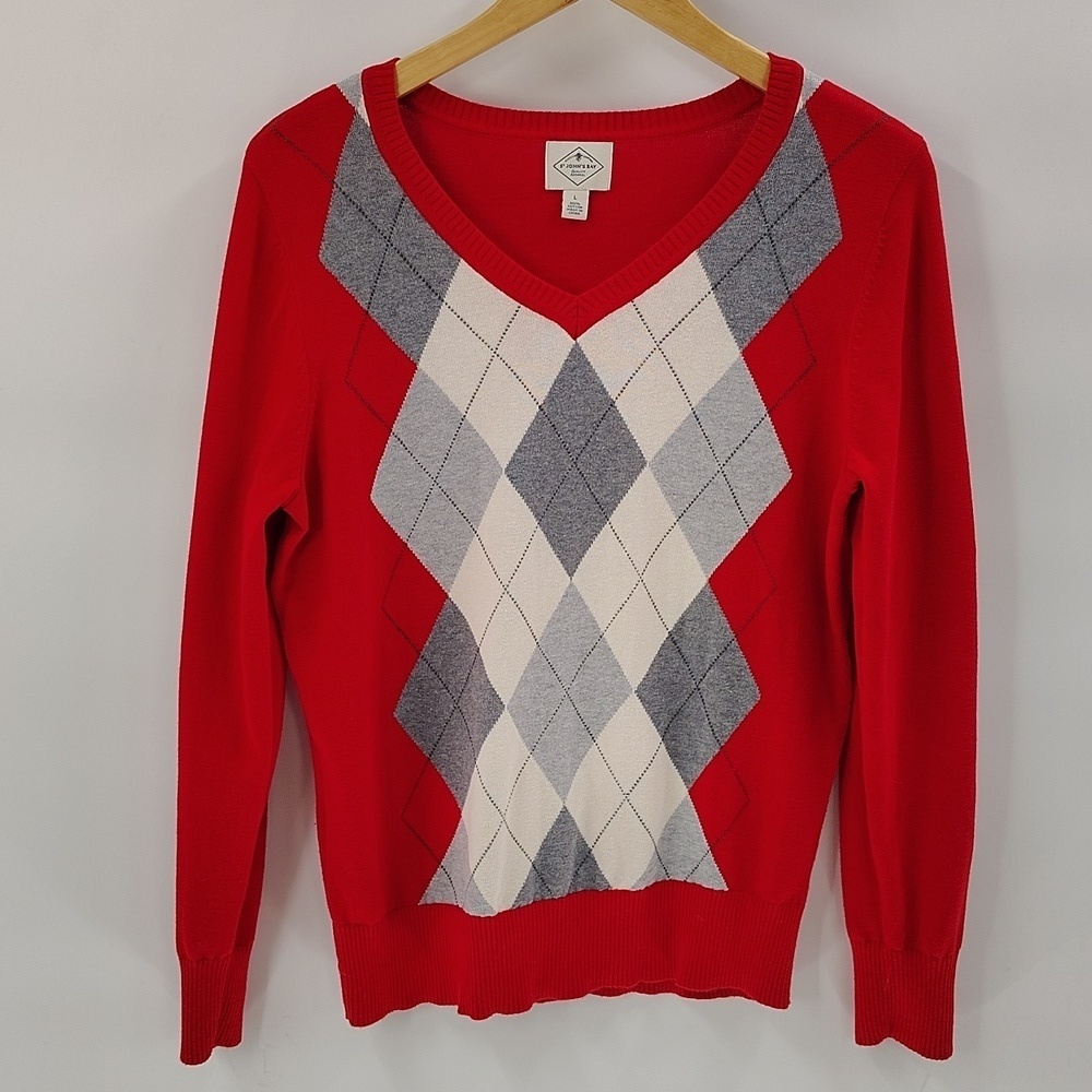 St. John's Bay Sweater Large Argyle V-Neck Long Sleeve Red